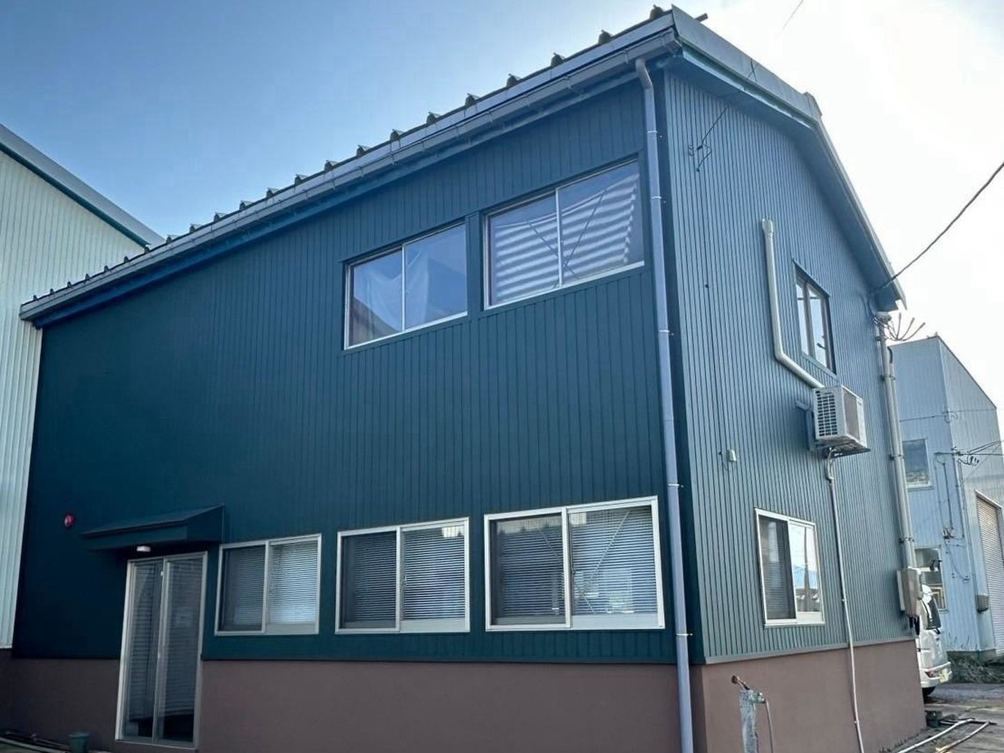 燕市 A様 工場 外壁カバーリング工事 施工後